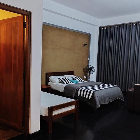 Hotel Monarch Ella Esterno foto