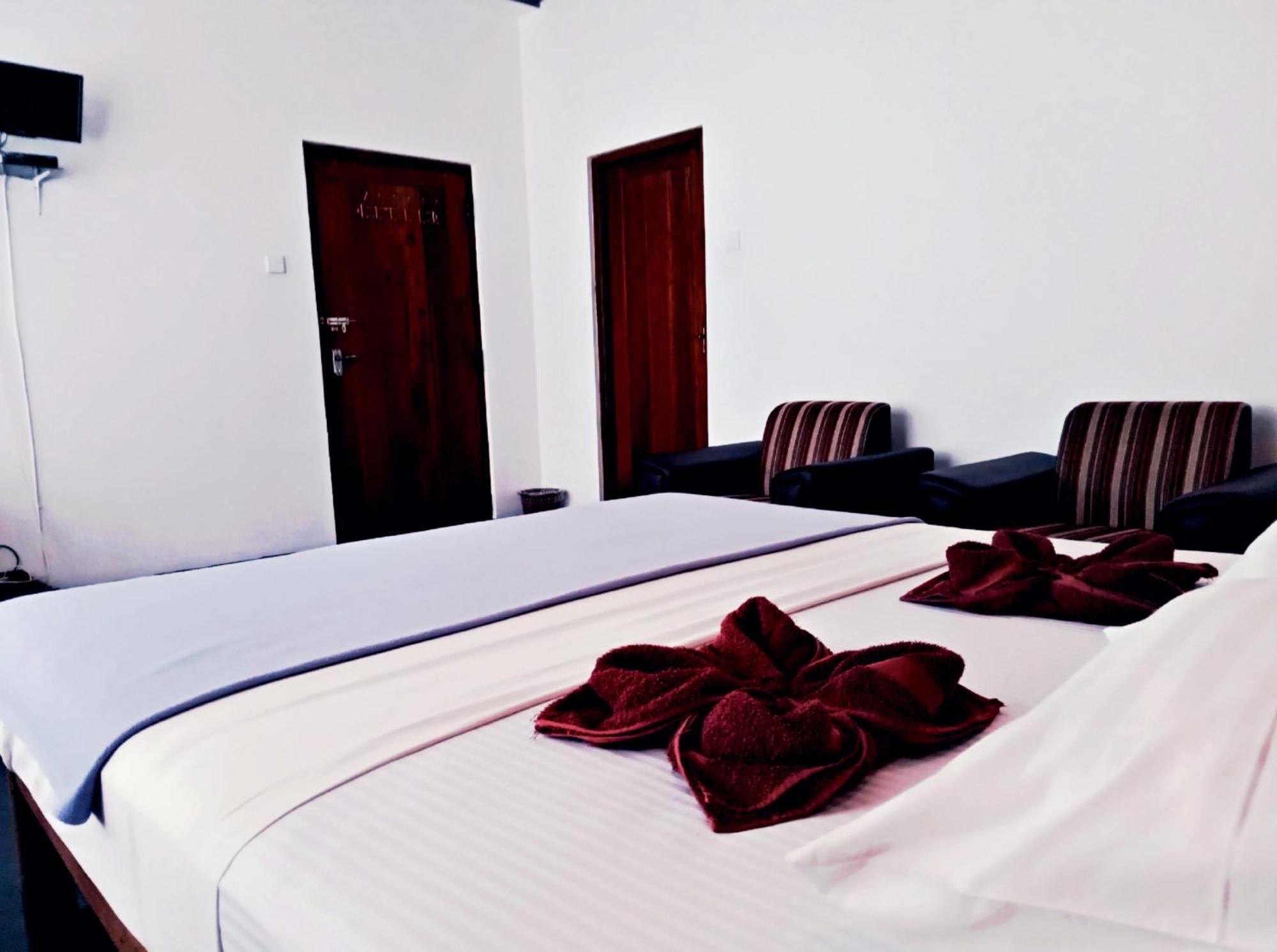 Hotel Monarch Ella Esterno foto